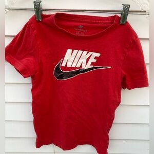 Nike tee